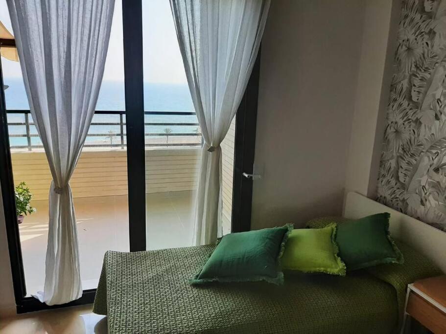 Top-Floor Beachfront Apartment With Parking, Pool, & Spacious Sea-View Balcony Villajoyosa Bagian luar foto