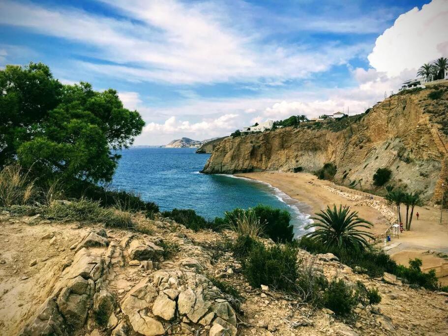 Top-Floor Beachfront Apartment With Parking, Pool, & Spacious Sea-View Balcony Villajoyosa Bagian luar foto
