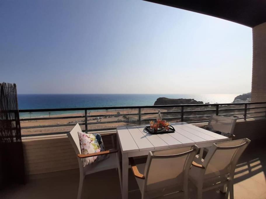 Top-Floor Beachfront Apartment With Parking, Pool, & Spacious Sea-View Balcony Villajoyosa Bagian luar foto